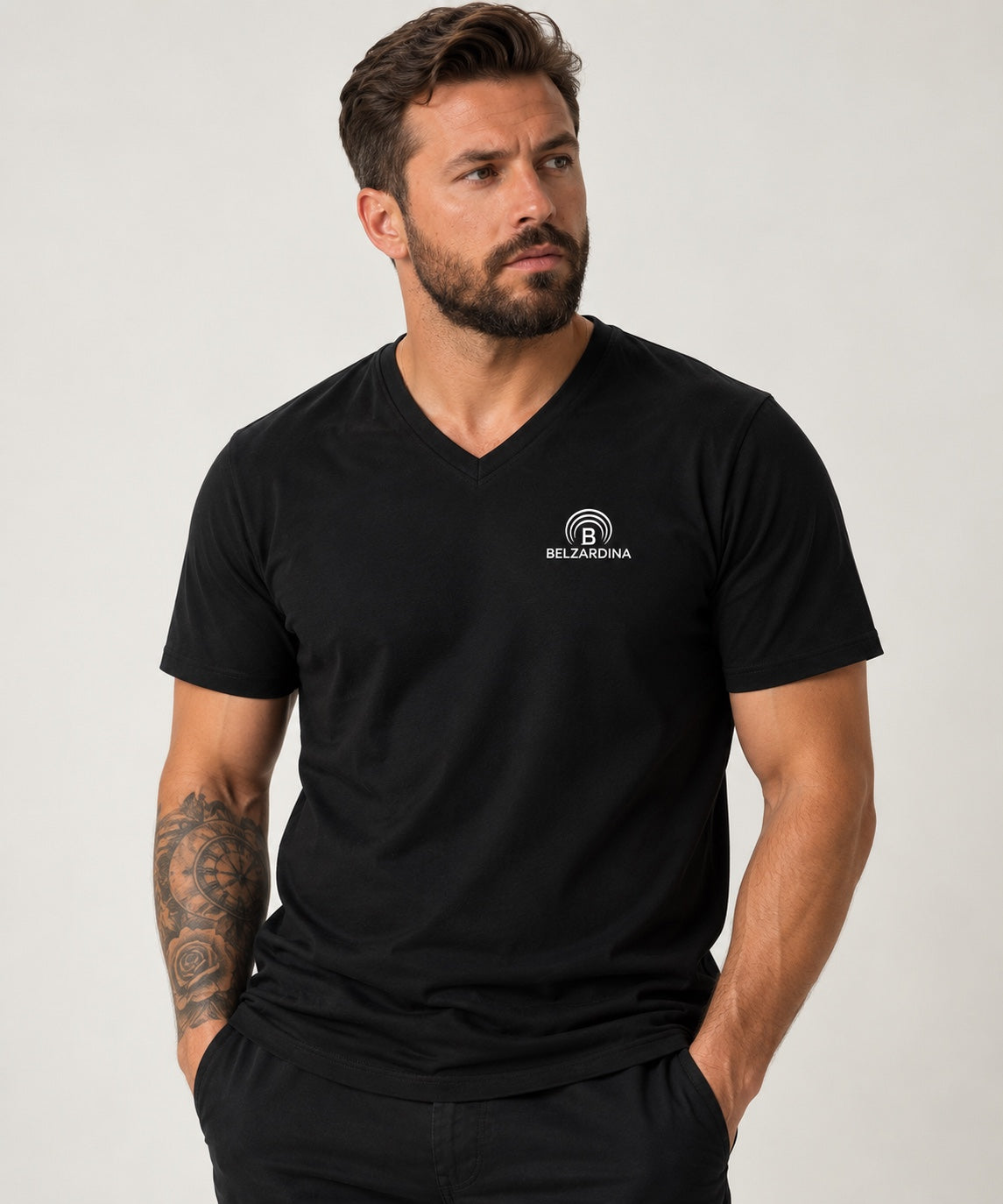 BELZARDINA V-Neck T-Shirt Black – Model