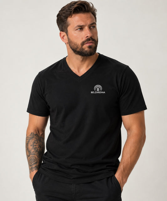 BELZARDINA V-Neck T-Shirt Black – Model